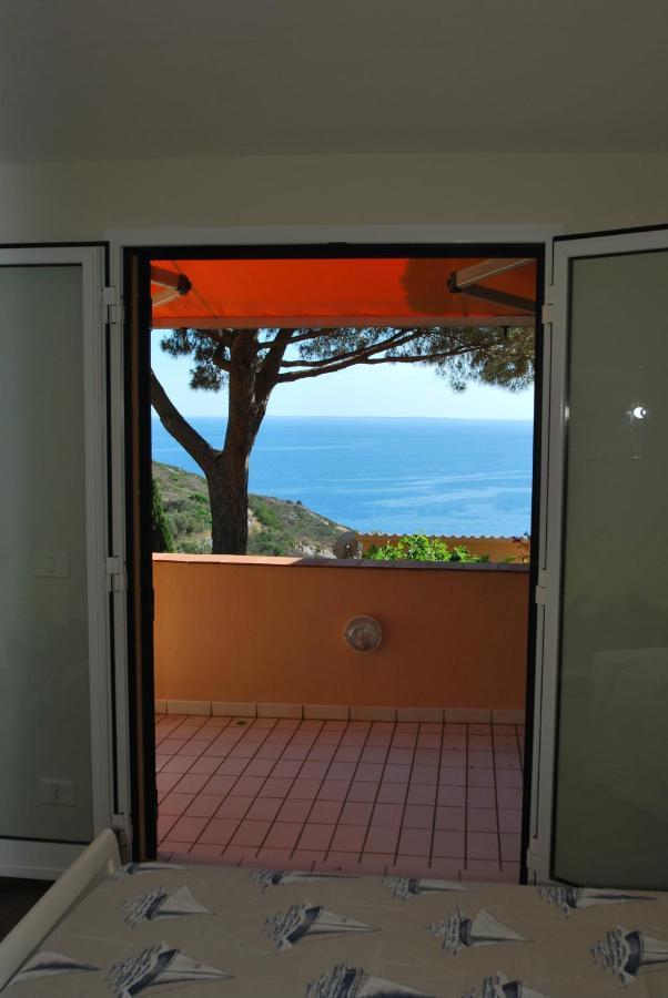 Grotta Azzurra Apartment - Cavoli - Terrazza Vista Mare, Clima E Parcheggio San Piero in Campo  Extérieur photo
