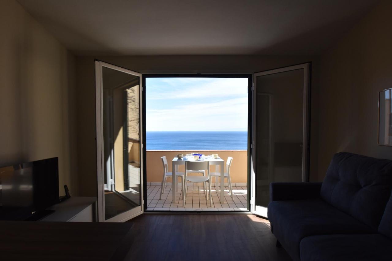 Grotta Azzurra Apartment - Cavoli - Terrazza Vista Mare, Clima E Parcheggio San Piero in Campo  Extérieur photo
